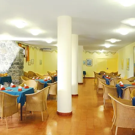 Sporting Baia Готель 4*