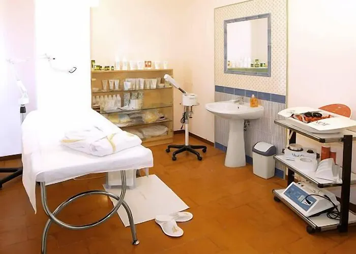 מלון Sporting Baia 4*